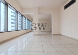 Apartment - 3 bedrooms - 5 bathrooms for rent in Crescent Towers - Al Khalidiya - Abu Dhabi