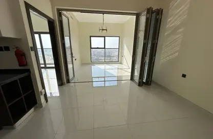 شقة - غرفة نوم - 2 حمامات للايجار في وافز ريزيدنس - ليوان - دبي لاند - دبي