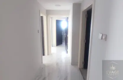 Apartment - 3 Bedrooms - 3 Bathrooms for rent in Corniche Tower - Ajman Corniche Road - Ajman