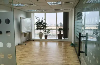Office Space - Studio - 1 Bathroom for rent in Fairmont Hotel - Sheikh Zayed Road - Dubai Office Space - Studio - 1 Bathroom for rent in Fairmont Hotel - Sheikh Zayed Road - Dubai