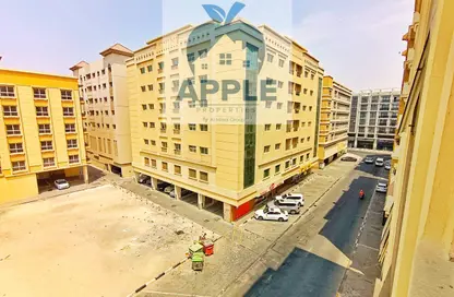 Apartment - 2 Bedrooms - 2 Bathrooms for rent in Muwaileh 29 Building - Muwaileh - Sharjah