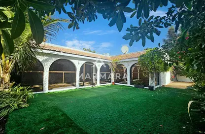 Villa - 3 Bedrooms - 4 Bathrooms for rent in Jumeirah 2 Villas - Jumeirah 2 - Jumeirah - Dubai