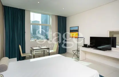 Apartment - 1 Bathroom for rent in The Cosmopolitan - Business Bay - Dubai