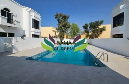 Villa - 4 Bedrooms - 5 Bathrooms for rent in Jumeirah 3 Villas - Jumeirah 3 - Jumeirah - Dubai