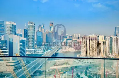 شقة - غرفة نوم - 2 حمامات للايجار في زا باراجون لآي جي او - الخليج التجاري - دبي