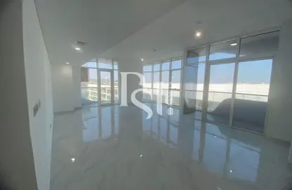 شقة - 3 غرف نوم - 4 حمامات للايجار في P1912 - شاطئ الراحة - أبوظبي