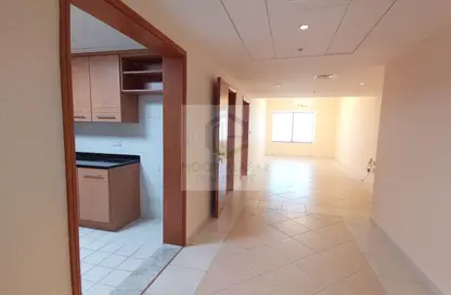 Apartment - 2 Bedrooms - 2 Bathrooms for rent in 21st Century Tower - Sheikh Zayed Road - Dubai