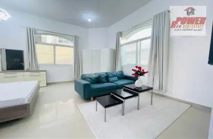 Living Room image for: Apartment - 1 Bathroom for rent in Shakhbout City - Abu Dhabi, Image 1