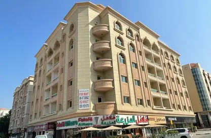 Apartment - 2 Bedrooms - 2 Bathrooms for rent in Al Qulaya'ah - Al Sharq - Sharjah