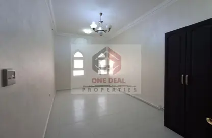 Office Space - Studio - 1 Bathroom for rent in Asharej - Al Ain