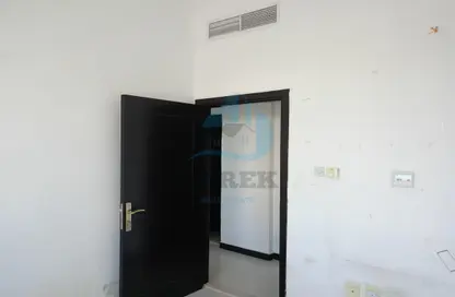 Apartment - 2 Bedrooms - 2 Bathrooms for rent in Al Mowaihat 2 - Al Mowaihat - Ajman