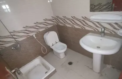 Apartment - 2 Bedrooms - 3 Bathrooms for rent in Al Khan - Sharjah