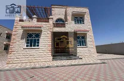 Villa - 5 Bedrooms - 7 Bathrooms for rent in Khaldiya - Al Ain