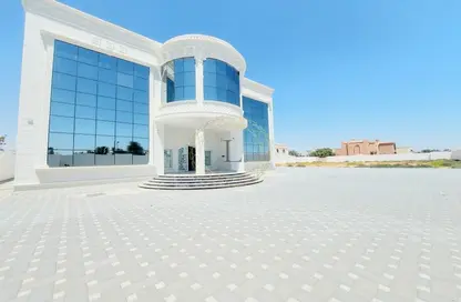 Villa - 5 Bedrooms - 7+ Bathrooms for rent in Al Foah - Al Ain