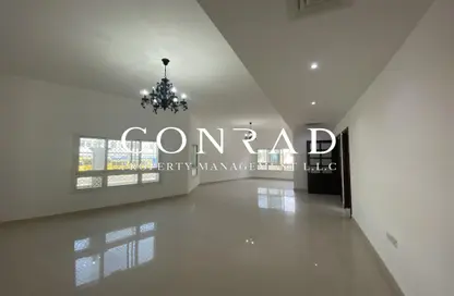 Empty Room image for: Apartment - 4 Bedrooms - 3 Bathrooms for rent in Al Wahda Street - Al Wahda - Abu Dhabi, Image 1