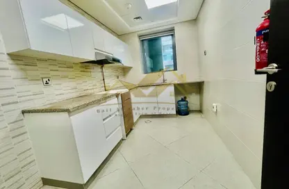 Apartment - 1 Bedroom - 2 Bathrooms for rent in Jumeirah Garden City - Al Satwa - Dubai