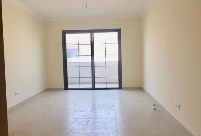 Stylist 1 BR | Spacious ! Community View