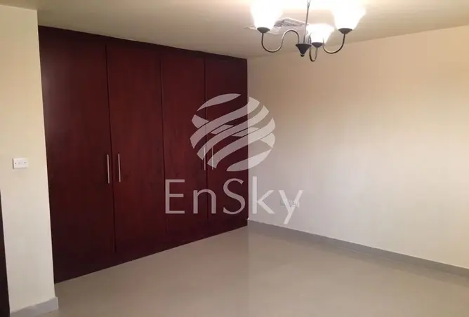 Villa - 2 Bedrooms - 3 Bathrooms for sale in Zone 7 - Hydra Village - Abu Dhabi