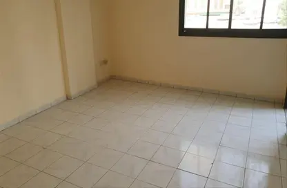 Empty Room image for: Apartment - 1 Bedroom - 1 Bathroom for rent in Um Altaraffa - Al Gharb - Sharjah, Image 1