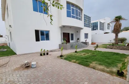 Villa - 5 Bedrooms - 7 Bathrooms for rent in Al Manara - Dubai
