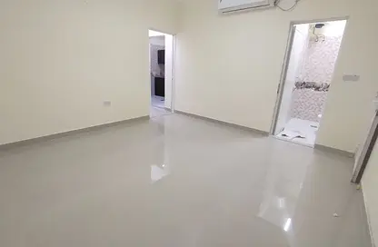 Apartment - 1 Bedroom - 2 Bathrooms for rent in Baniyas East - Baniyas - Abu Dhabi
