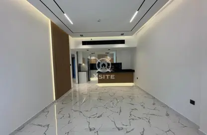 شقة - غرفة نوم - 2 حمامات للايجار في بناية الأمير - ارجان - دبي شقة - غرفة نوم - 2 حمامات للايجار في بناية الأمير - ارجان - دبي