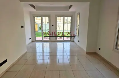 Villa - 3 Bedrooms - 3 Bathrooms for rent in Springs 12 - The Springs - Dubai