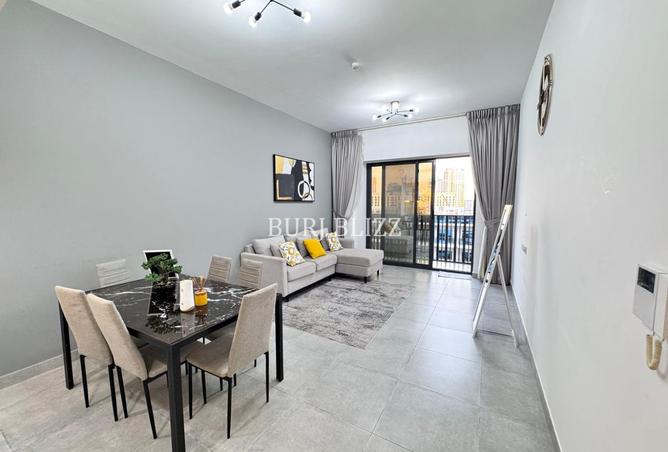 Elegant 1BR+Study | Fully Furnished | Pool View