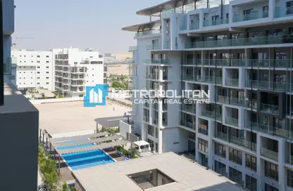 Apartment - Studio - 1 Bathroom for sale in Oasis 1 - Oasis Residences - Masdar City - Abu Dhabi