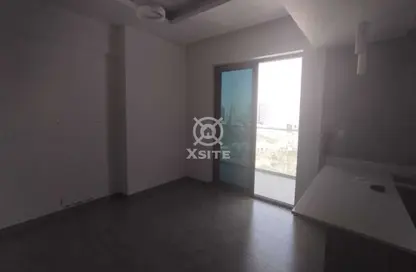 Apartment - 1 Bedroom - 2 Bathrooms for rent in Alpha Green Tower - Jumeirah Village Circle - Dubai