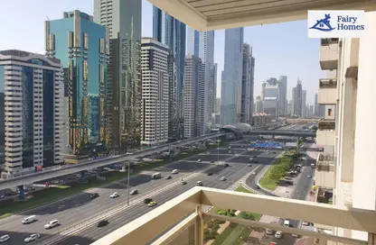 Apartment - 3 Bedrooms - 3 Bathrooms for rent in Al Rostomani Towers - Sheikh Zayed Road - Dubai