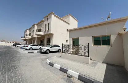 Apartment - Studio - 1 Bathroom for rent in Khalifa City - Abu Dhabi