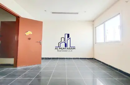 شقة - 2 غرف نوم - 1 حمام للايجار في طريق فاير ستاشن - مويلح - الشارقة