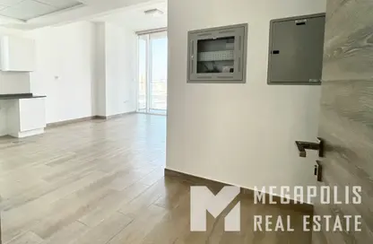 Apartment - 1 Bedroom - 1 Bathroom for rent in Bloom Towers B - Bloom Towers - Jumeirah Village Circle - Dubai