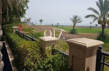 Garden image for: Villa - 4 Bedrooms - 5 Bathrooms for sale in St. Regis - Saadiyat Beach - Saadiyat Island - Abu Dhabi, Image 1