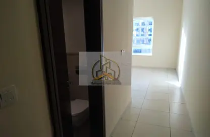 Apartment - 3 Bedrooms - 5 Bathrooms for rent in Al Istiqlal Street - Al Khalidiya - Abu Dhabi