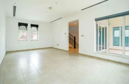 Villa - 3 Bedrooms - 4 Bathrooms for sale in Regional - Jumeirah Park - Dubai