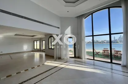 Villa - 4 Bedrooms - 4 Bathrooms for rent in Garden Homes Frond B - Garden Homes - Palm Jumeirah - Dubai