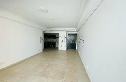Empty Room image for: Apartment - 2 Bedrooms - 2 Bathrooms for rent in Goldcrest Views 2 - Lake Almas West - Jumeirah Lake Towers - Dubai, Image 1