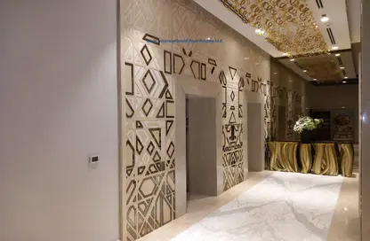 صورة لـ استقبال / بهو شقة - 1 حمام للايجار في بريفه باي داماك (ايه) - داماك مايسون برايف - الخليج التجاري - دبي ، صورة رقم 1