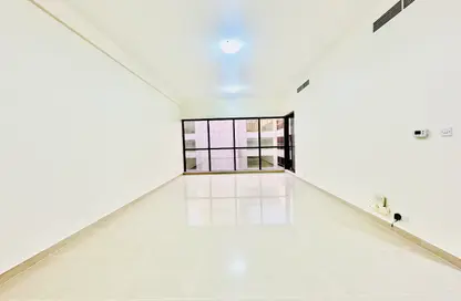 Apartment - 1 Bedroom - 1 Bathroom for rent in Golden Sands 9 - Mankhool - Bur Dubai - Dubai