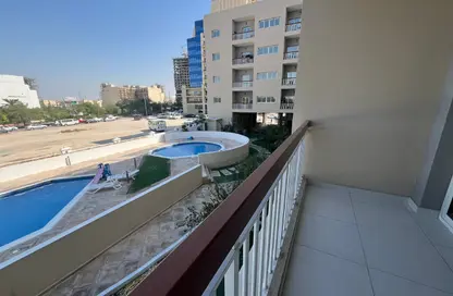 Apartment - 1 Bedroom - 2 Bathrooms for rent in Sandhurst House - Jumeirah Village Circle - Dubai