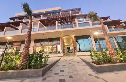 Apartment - Studio - 1 Bathroom for rent in Palm Views West - Palm Views - Palm Jumeirah - Dubai