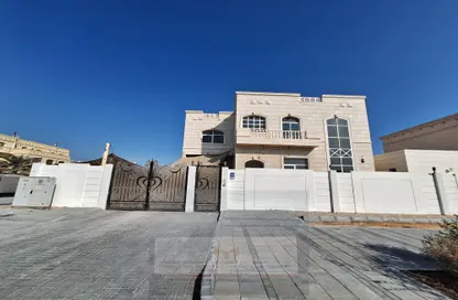 فيلا - 5 غرف نوم - 6 حمامات للايجار في مركز محمد بن زايد - مدينة محمد بن زايد - أبوظبي