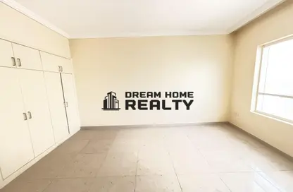 Apartment - 3 Bedrooms - 4 Bathrooms for rent in New Al Taawun Road - Al Taawun - Sharjah