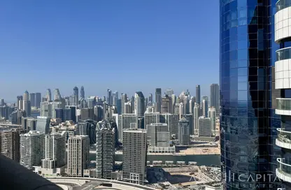 شقة - غرفة نوم - 1 حمام للايجار في تاور A - داماك تاورز من باراماونت - الخليج التجاري - دبي