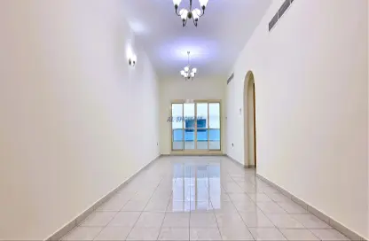 شقة - 2 غرف نوم - 2 حمامات للايجار في عود ميثاء - بر دبي - دبي