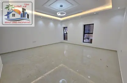 فيلا - 5 غرف نوم - 8 حمامات للايجار في الحليو 1 - الحليو - عجمان