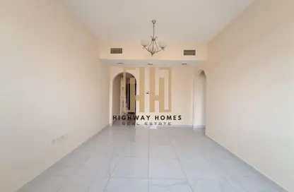 Apartment - 2 Bedrooms - 2 Bathrooms for rent in Muwaileh 29 Building - Muwaileh - Sharjah