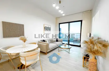 Living Room image for: Apartment - 1 Bedroom - 2 Bathrooms for rent in Binghatti Heights - Jumeirah Village Circle - Dubai, Image 1